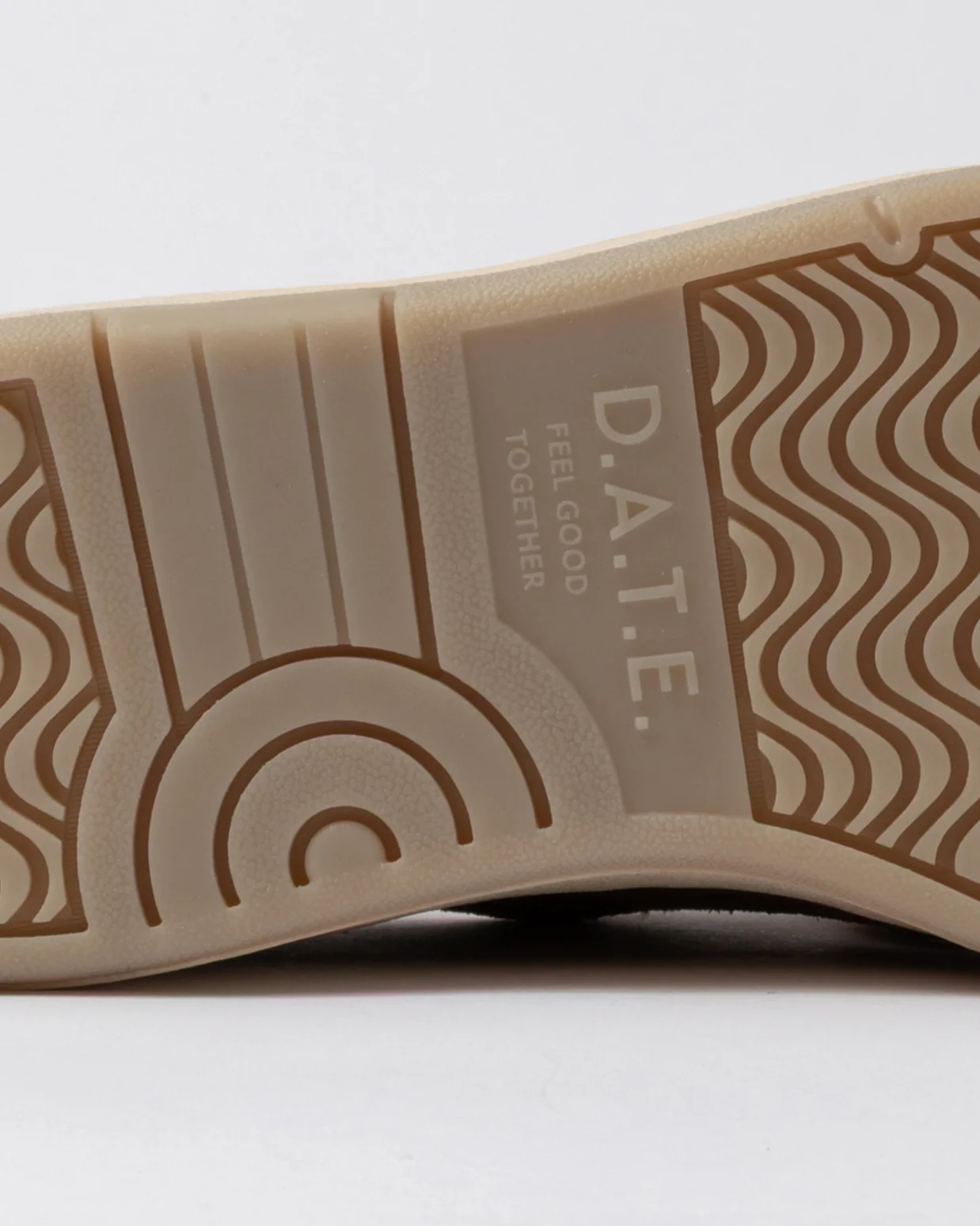Court 2.0 Suede Sand Sneakers - Image 3