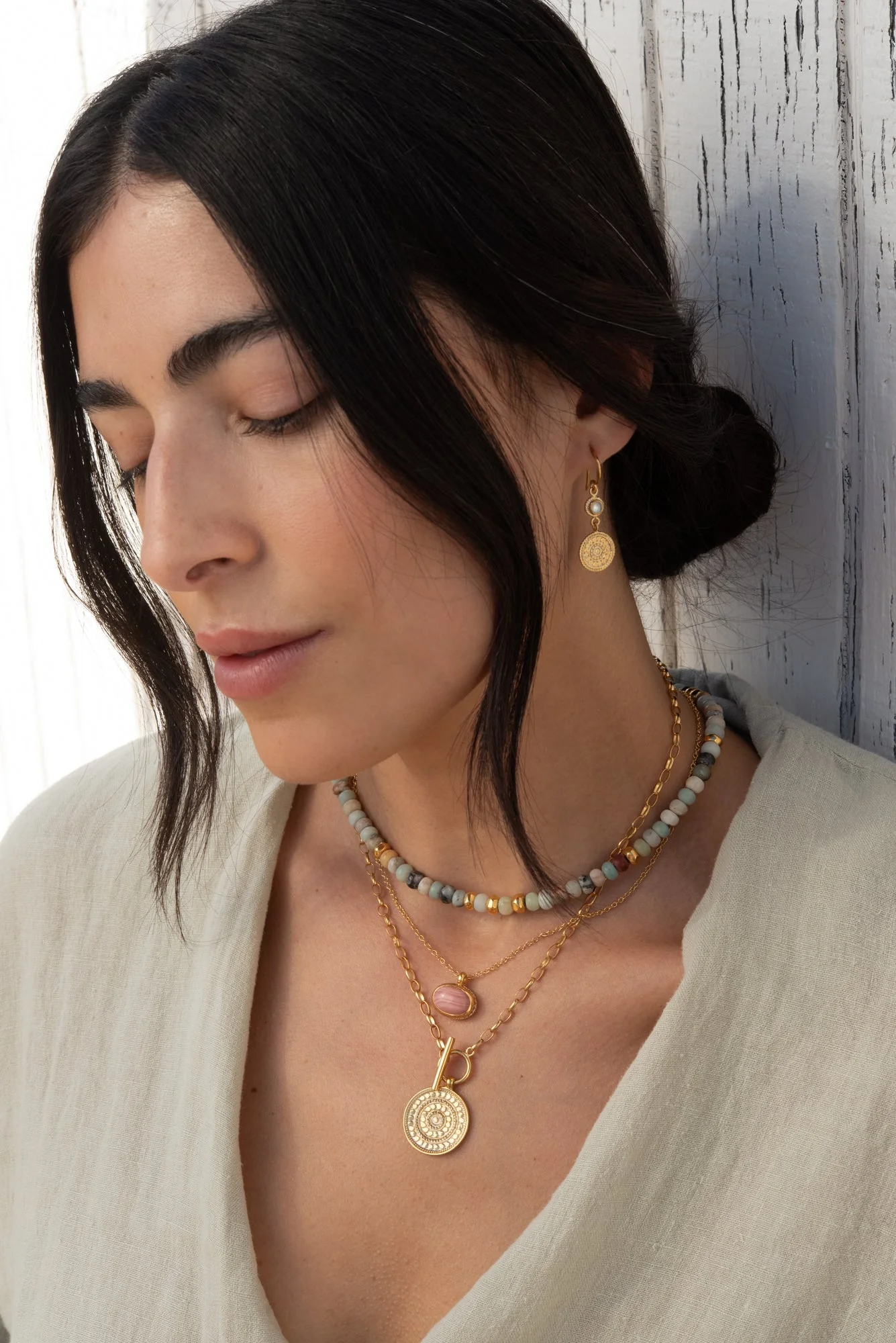 Contrast Dotted Circle Toggle Necklace - Gold - Image 2