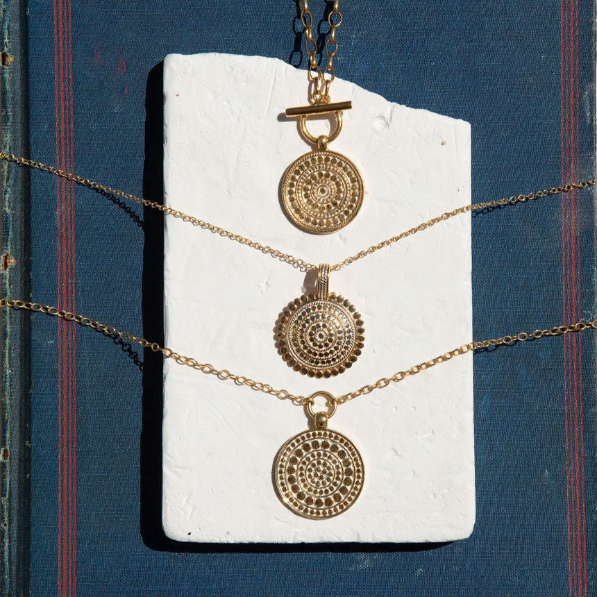 Sundara Pendant Necklace - Gold - Image 4