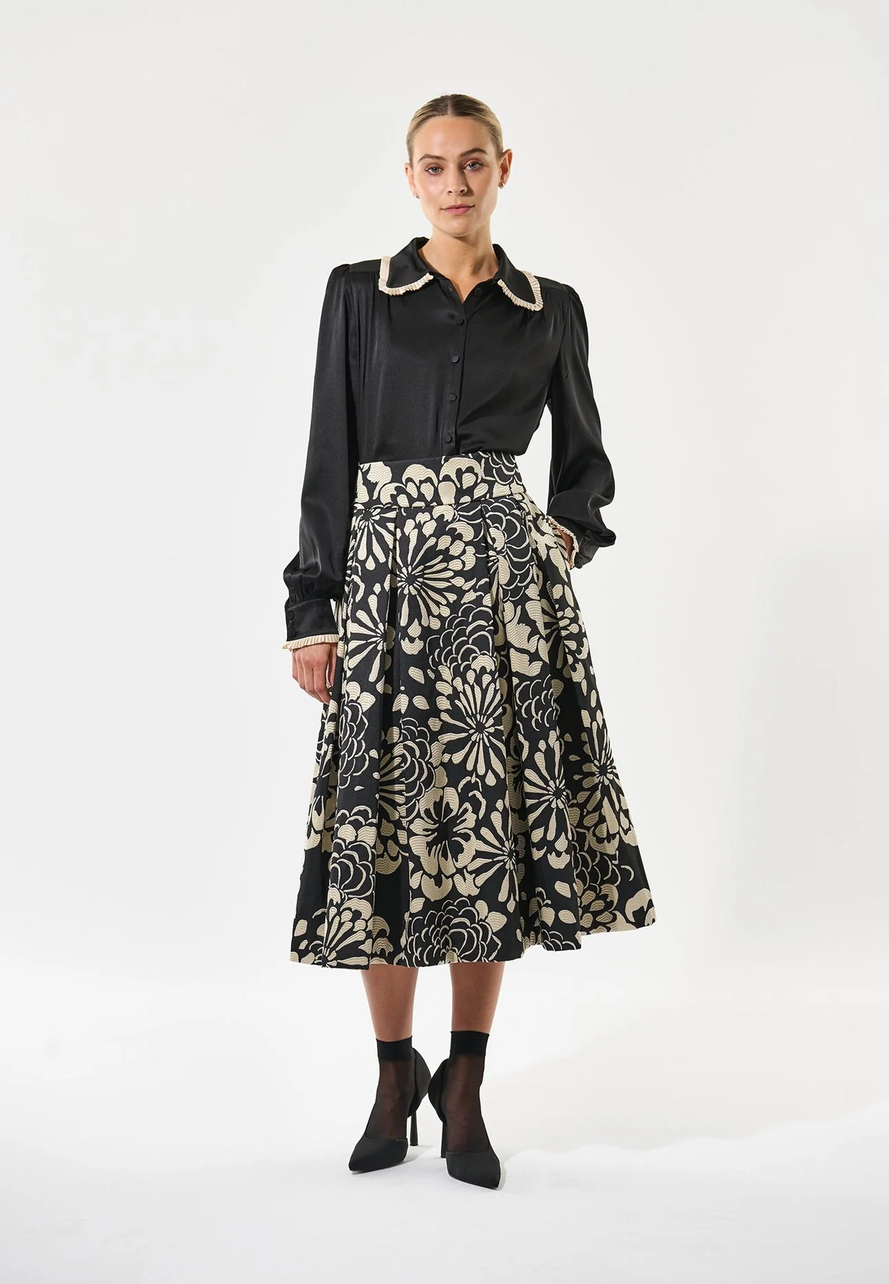 Umadea Blouse - Black/Porcelain - Image 3